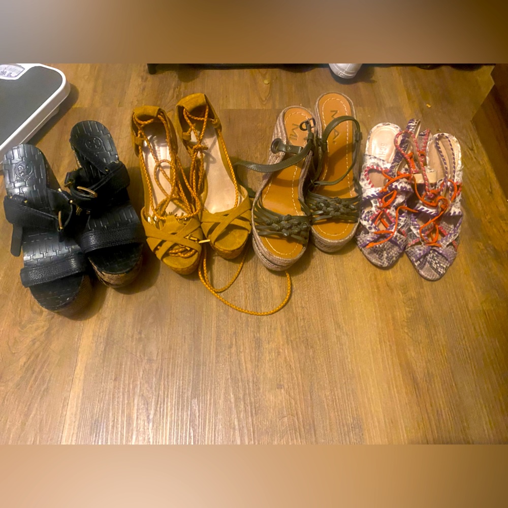 2 schutz 1 tory burch 1 mia
